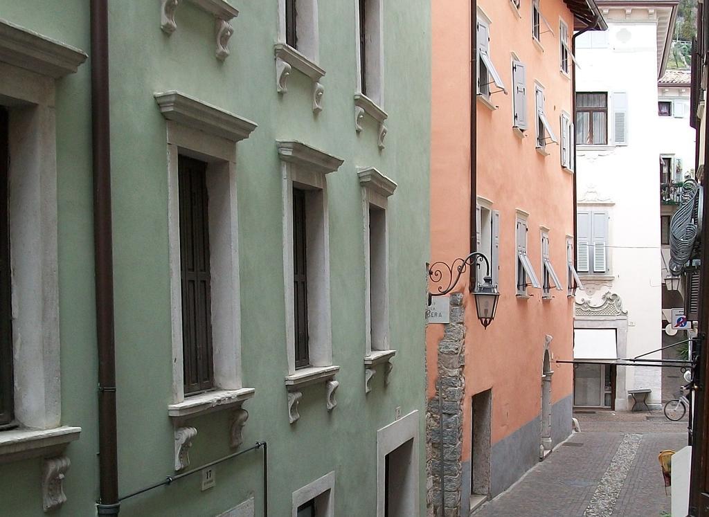Ferienwohnung Residenza Porte Vecchie Riva del Garda Exterior foto